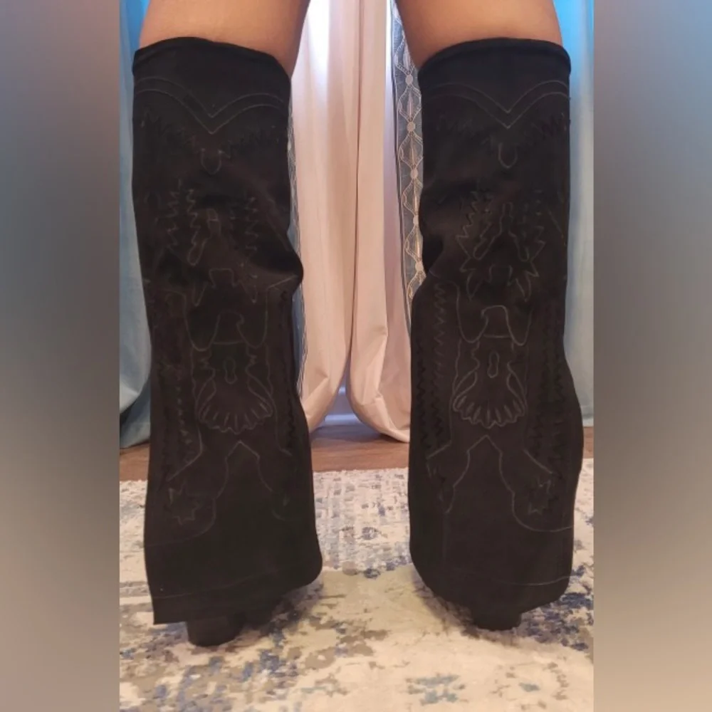Embroidered Suede Fold Over Pointed Toe Heeled Cowboy Boots - Picture 6 of 7